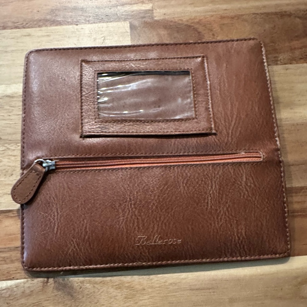 Bellerose Wallet| Beautiful Design - Picture 4 of 8